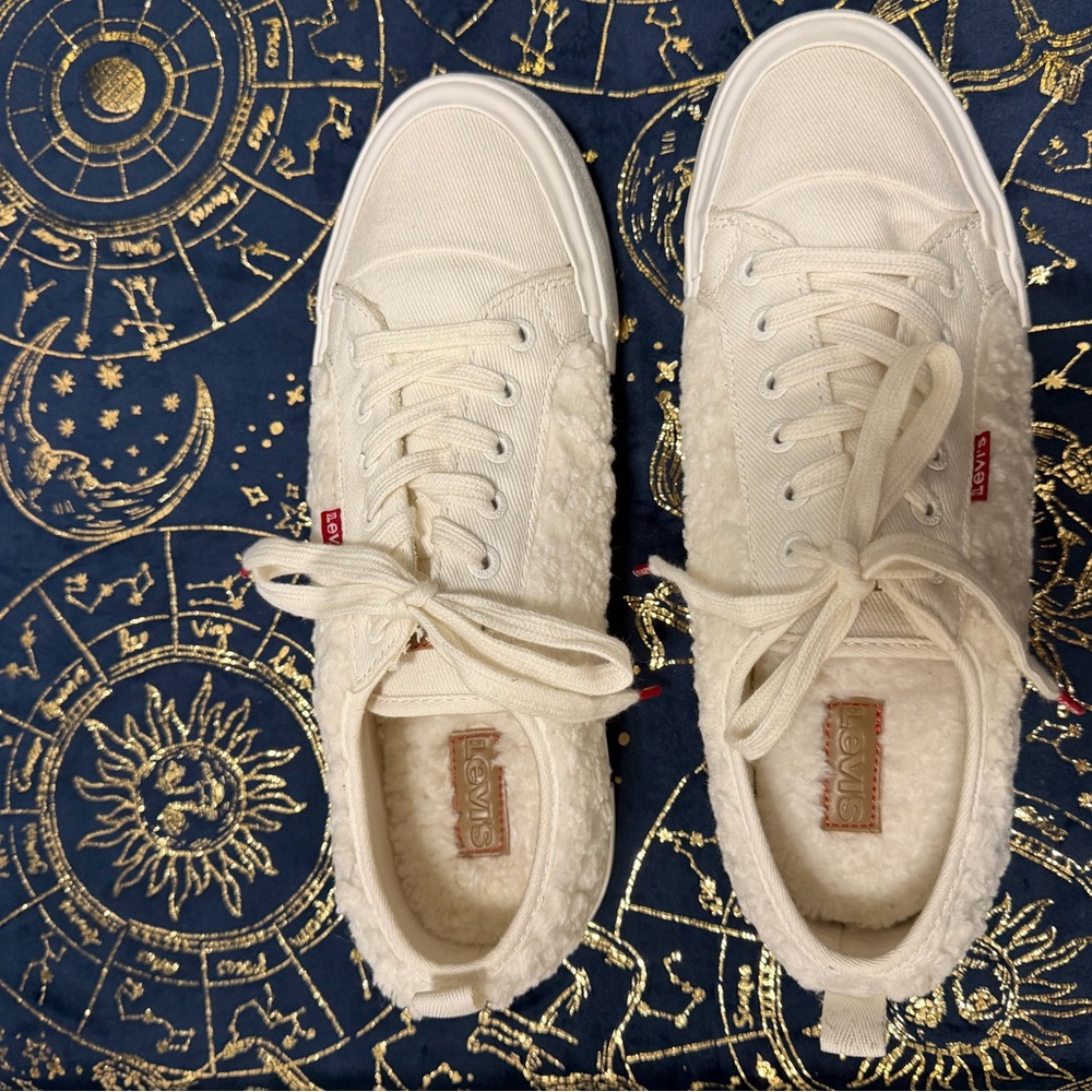 Levi's White Sherpa Plush Canvas Casual Cozy Low Top Lace Up Sneakers Size 9 - Picture 9 of 11